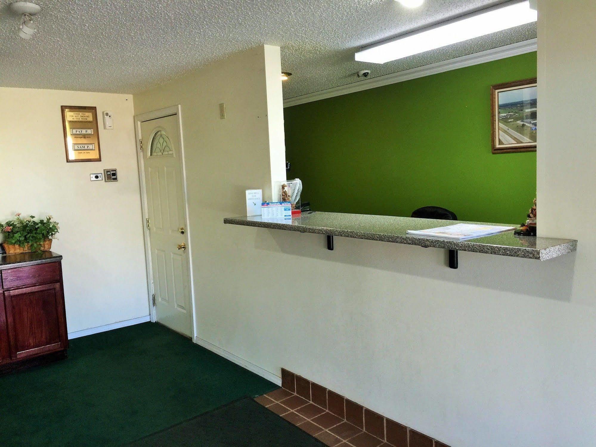 Tollway Inn Beloit South Beloit Экстерьер фото
