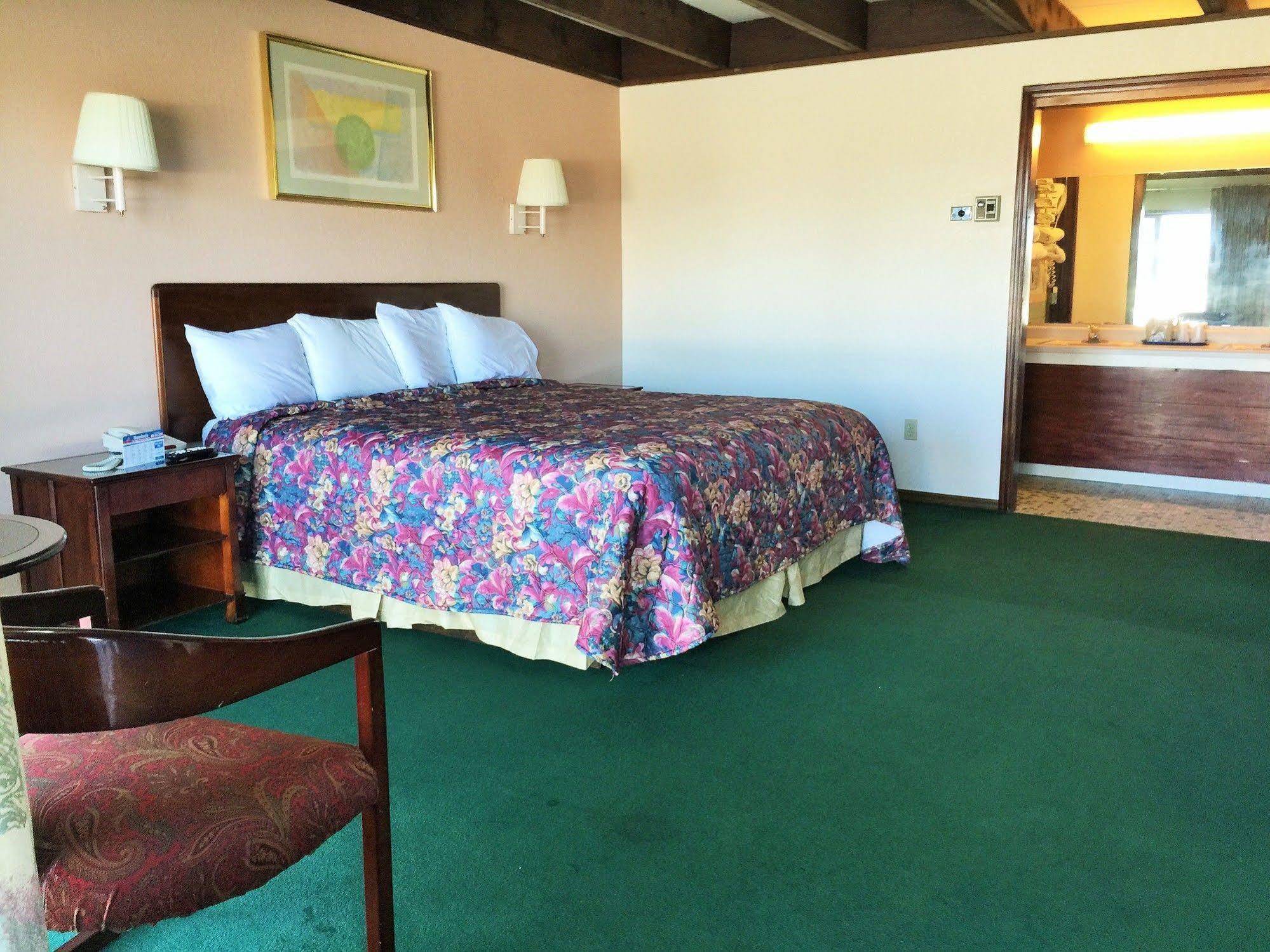 Tollway Inn Beloit South Beloit Экстерьер фото